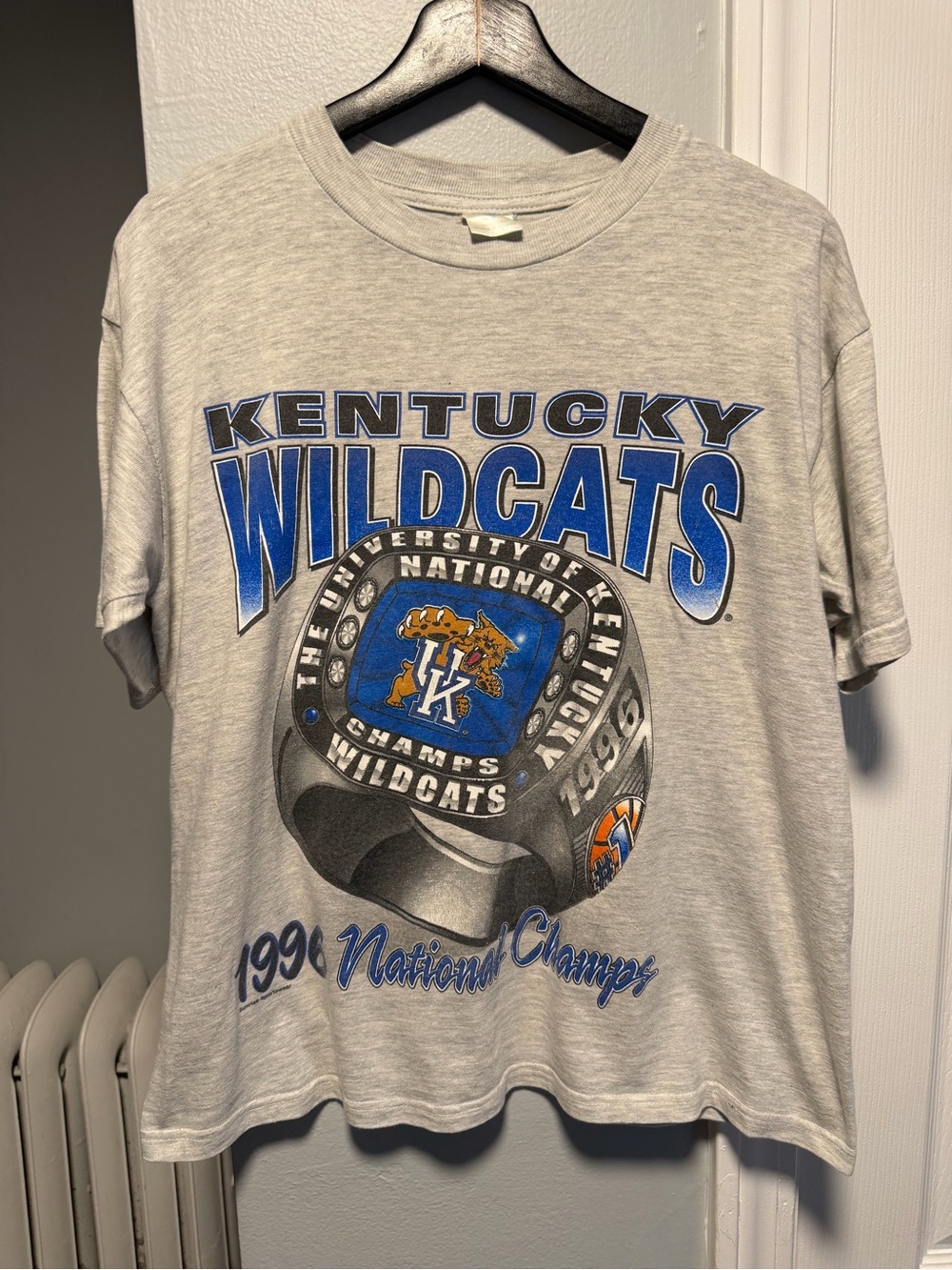 Vntg Kentucky Wildcats 1996 NCAA Championship National Champs Shirt Fits Small